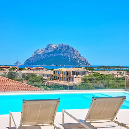 Szálloda With Panoramic Swimming Pool In Just 850 Mt From The Sea Porto San Paolo