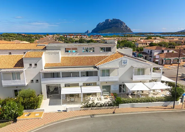 Szálloda With Panoramic Swimming Pool In Just 850 Mt From The Sea