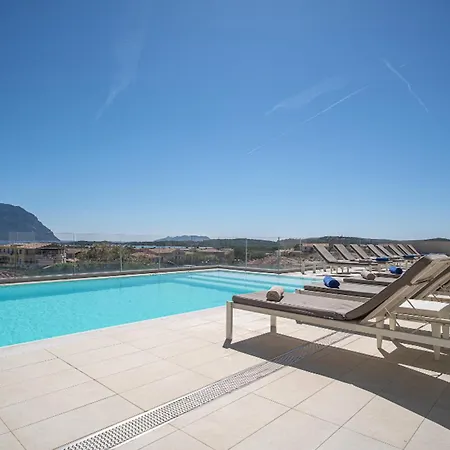 Hotel With Panoramic Swimming Pool In Just 850 Mt From The Sea