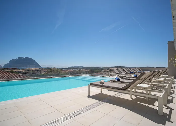 Hotel With Panoramic Swimming Pool In Just 850 Mt From The Sea